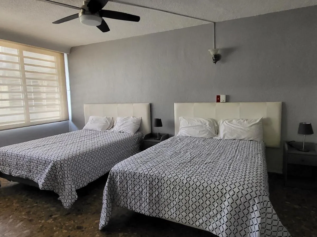 Davinci 2-Bedroom Condo On The Beach, No Chores San Juan